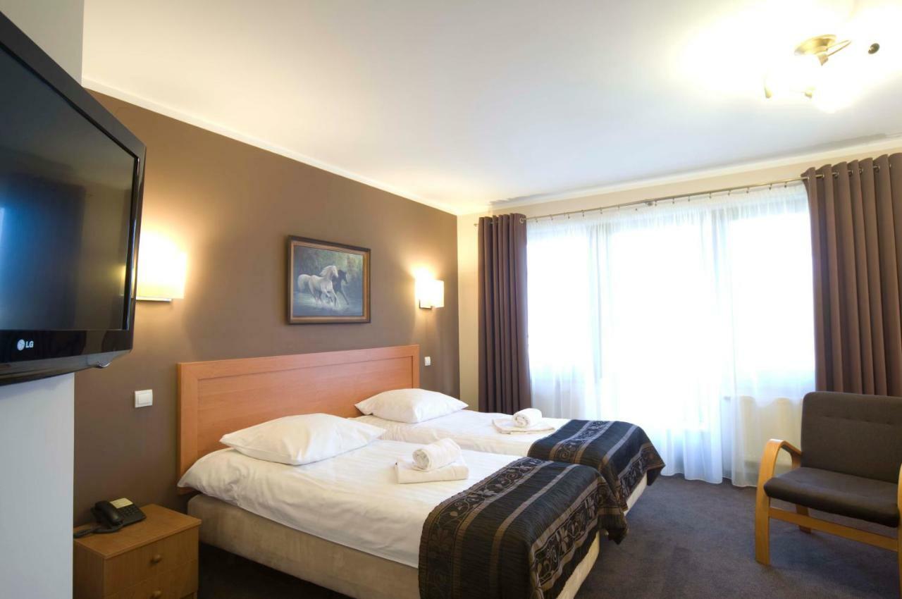 Hotel Zimnik Luksus Natury Spa & Wellness Ostre Ngoại thất bức ảnh